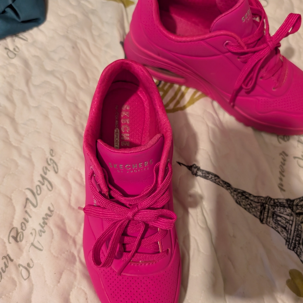 Skechers Women's Pink Athletic Shoes